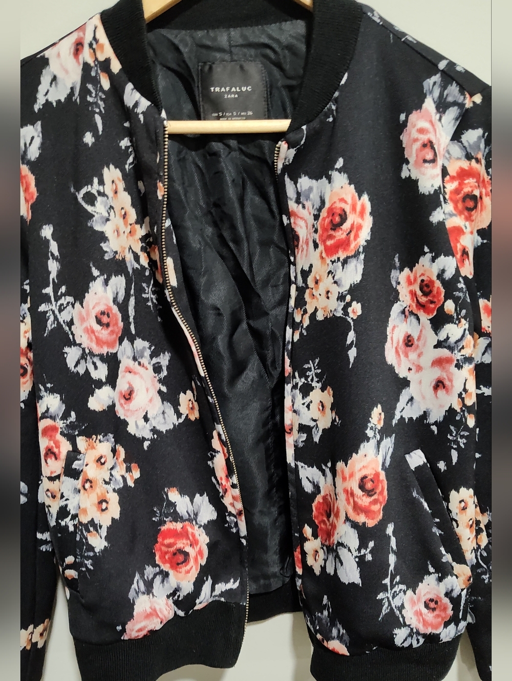 Zara Trafaluc Black Floral Bomber Jacket with Pink & Coral Roses, Size Small - Picture 5 of 7